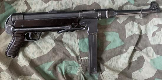Deactivated WW2 German ‘Slab-side’ MP40 SMG 1941
