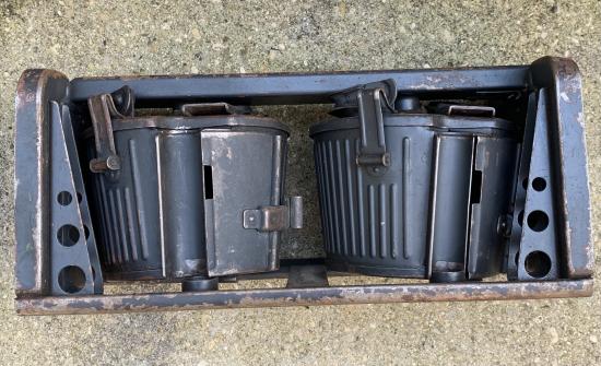 MG34/42 Belt Drum Carrier set Gurttrommel