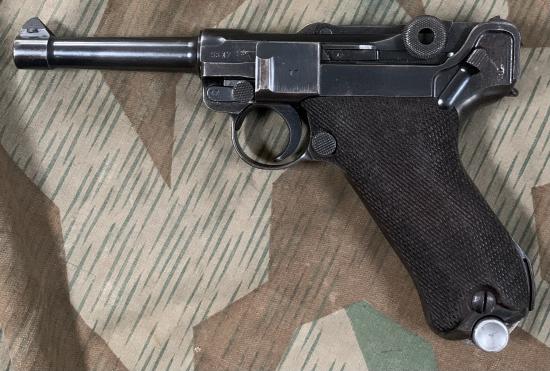 Deactivated WW2 German P08 Luger Pistol