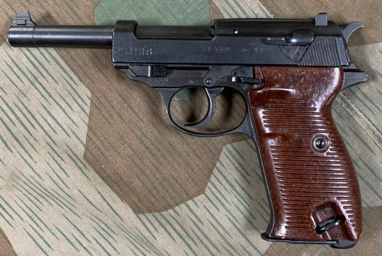 Deactivated WWII German Walther P38 ac 44