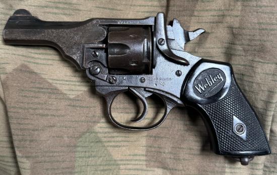 Deactivated WW2 Webley MK.IV Snub .38