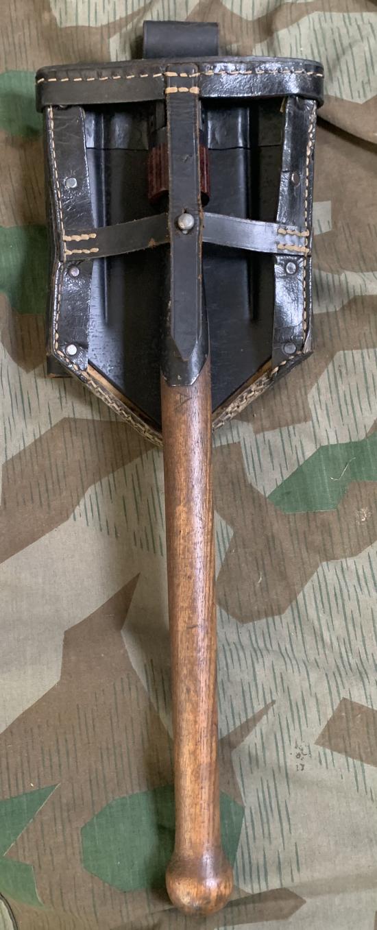 WW2 German Entrenching Tool