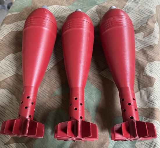 Resin/plastic German WW2 8cm Mortar rounds