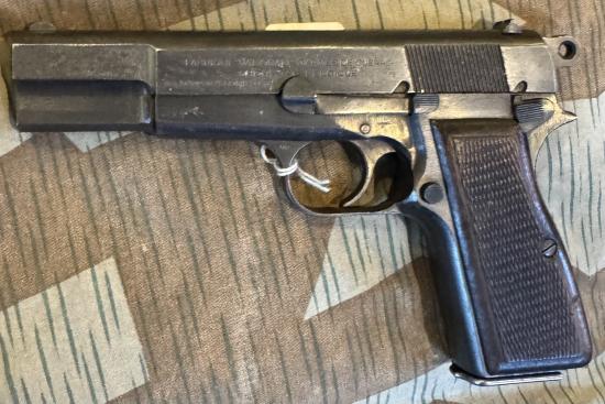 Deactivated WW2 German Browning Hi-Power