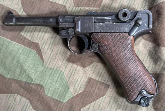 Deactivated WW1 1915 DWM Luger
