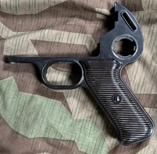 Reproduction MP40 Pistol Grip