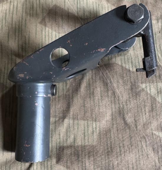 MG42 Tripod Mount fork