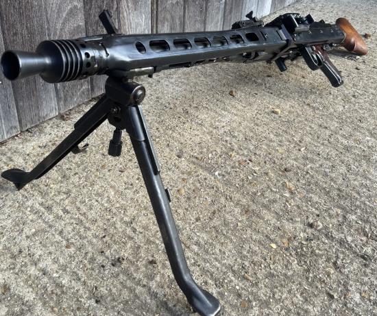 Deactivated WW2 German MG42 Machine Gun