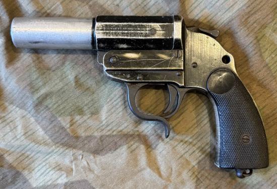 Deactivated WW2 German LP34 Flare pistol